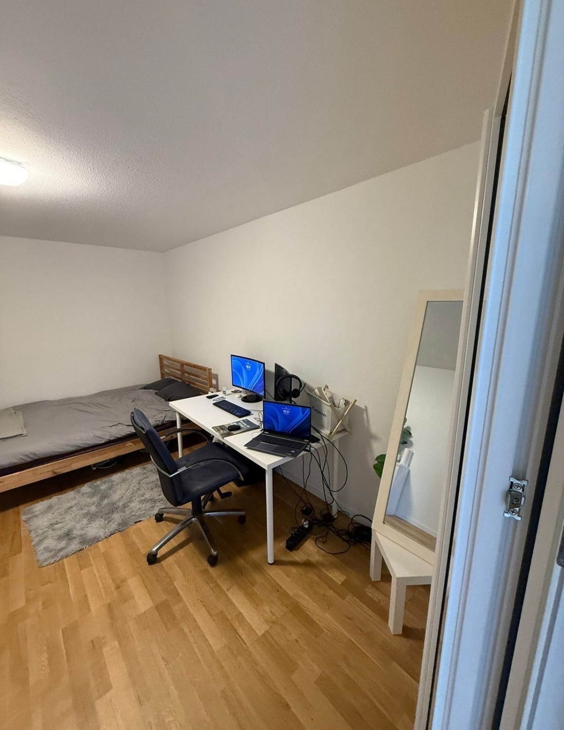 Room in a shared flat, Foto 2 von 2