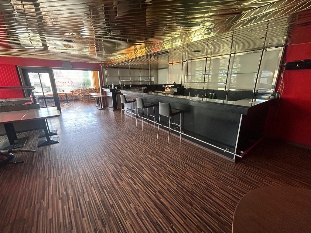 170m² restaurant, Foto 1 von 9
