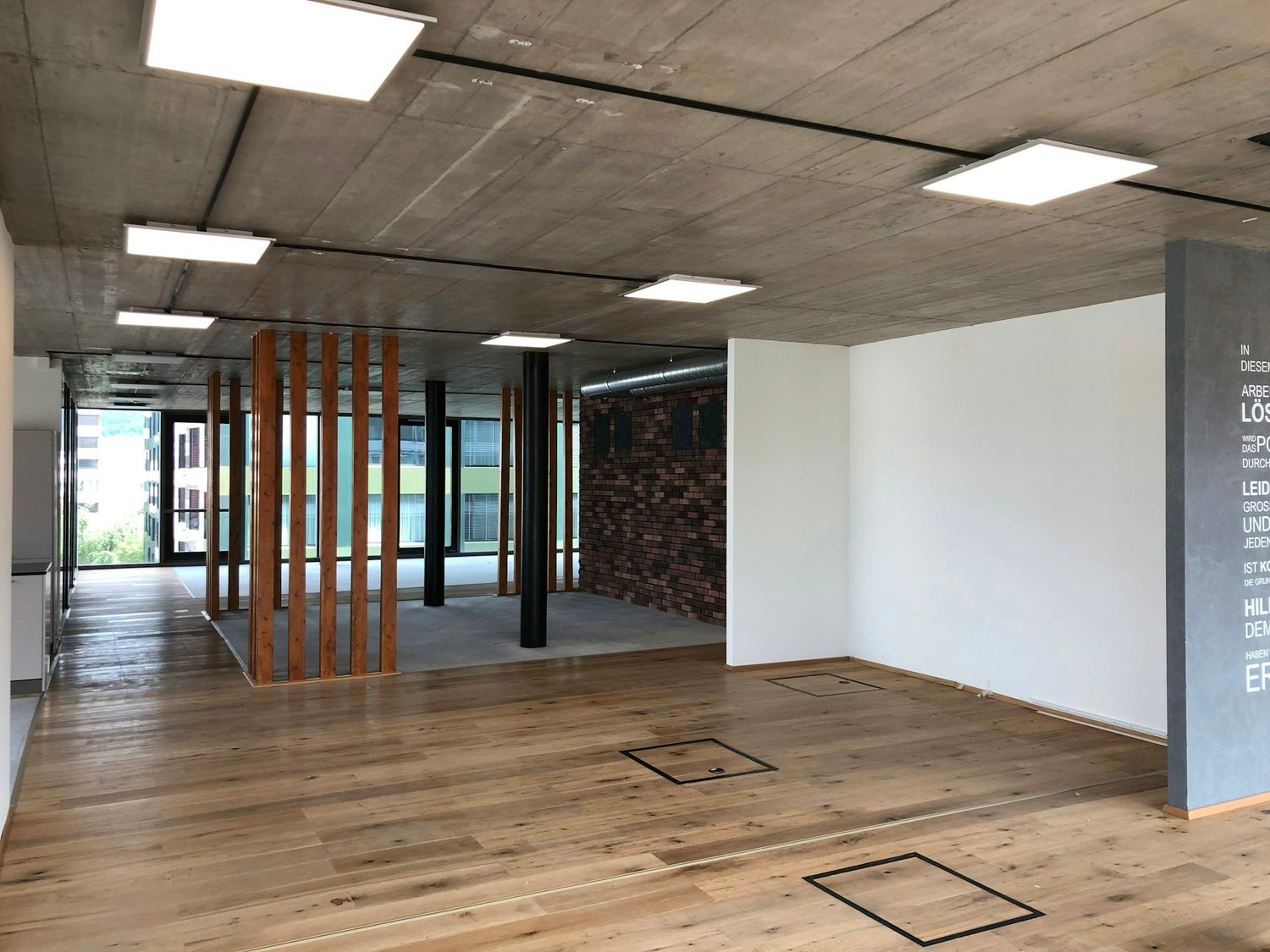 703m² de bureaux