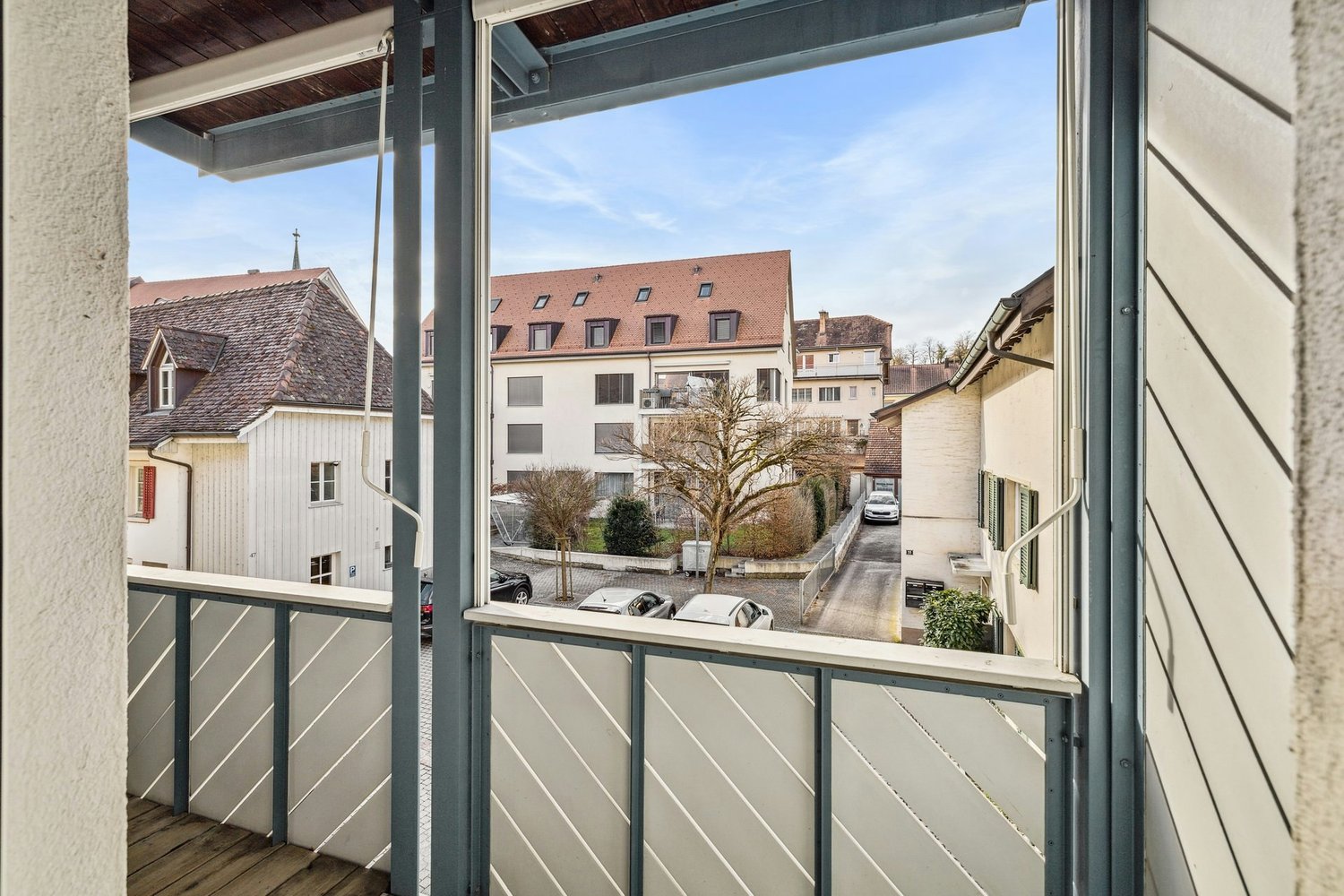 475m² office