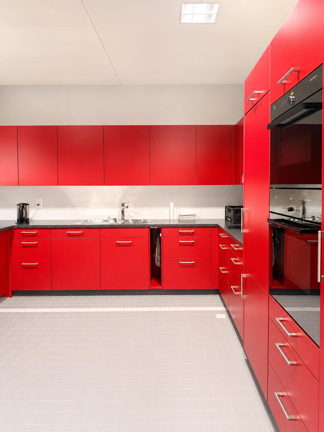 1282m² office