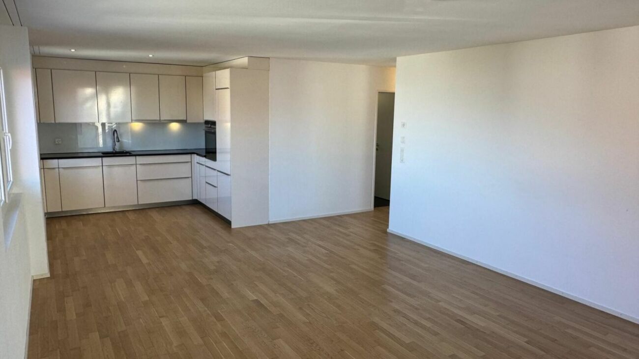 4 ½ rooms apartment, Foto 1 von 8