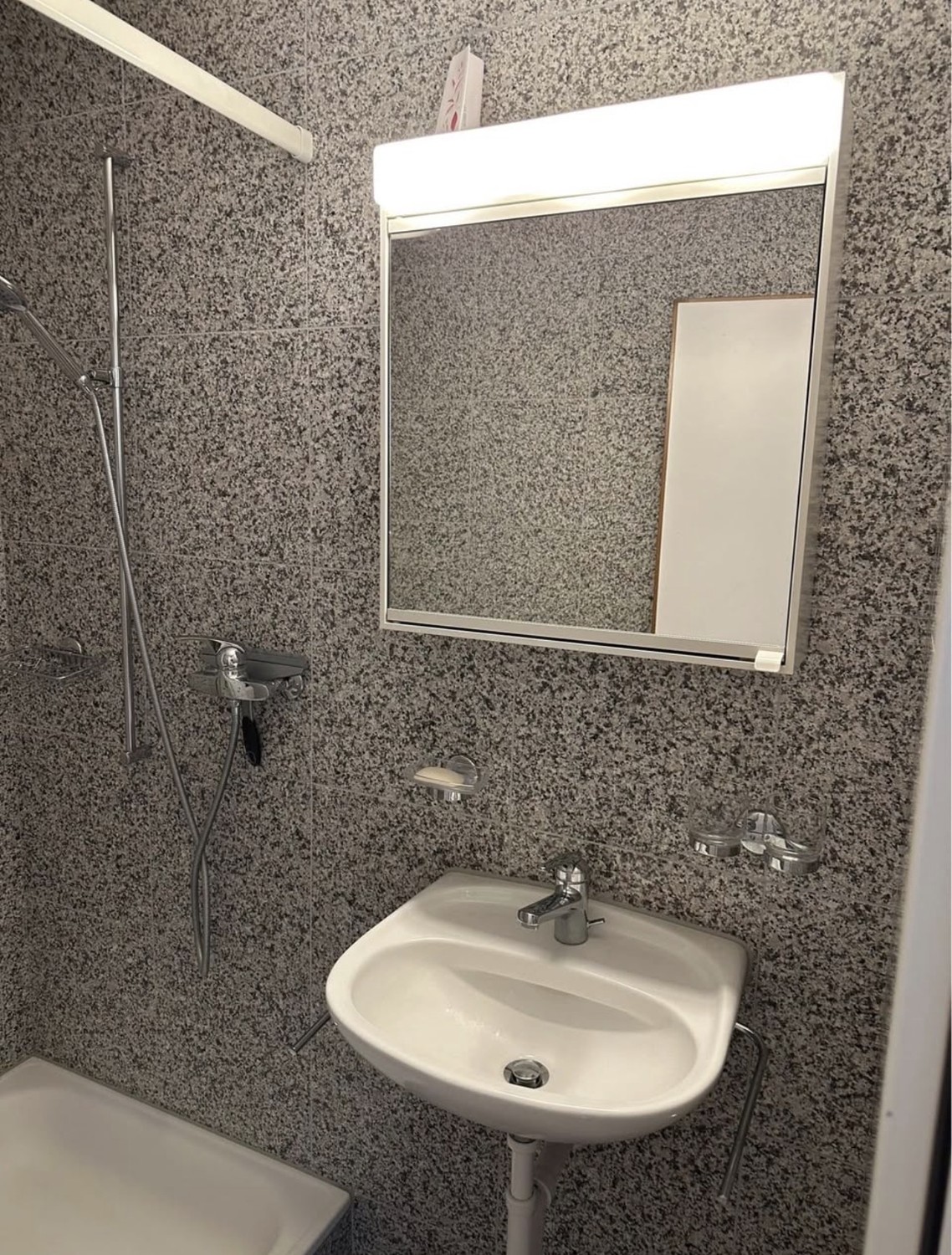 Chambre dans un appartement partagé