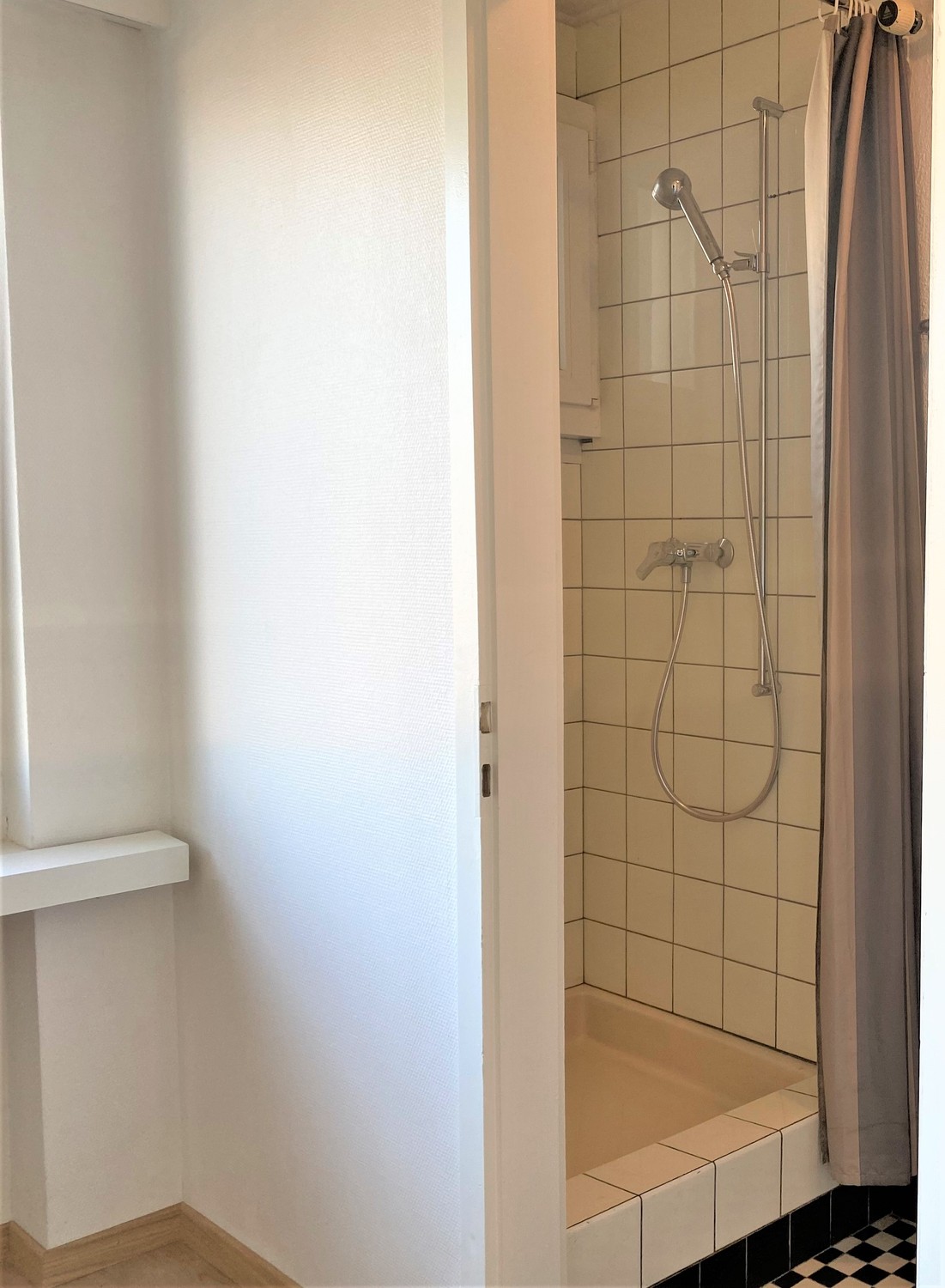 1 room apartment, Foto 4 von 7
