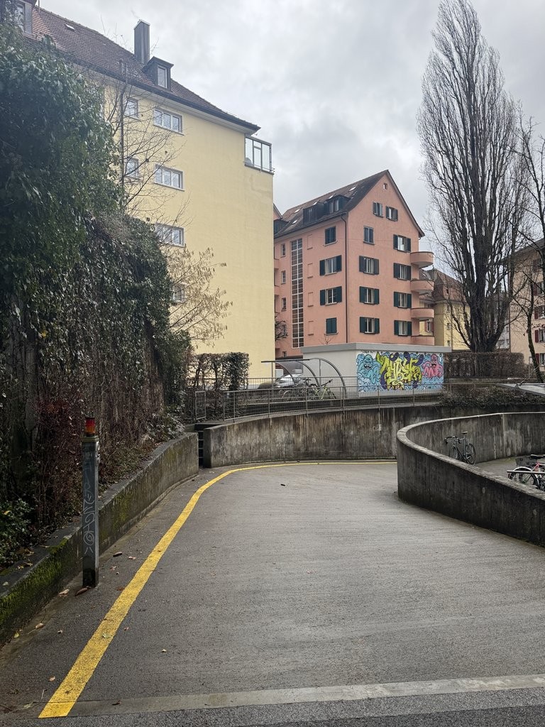 Underground slot, Foto 1 von 5
