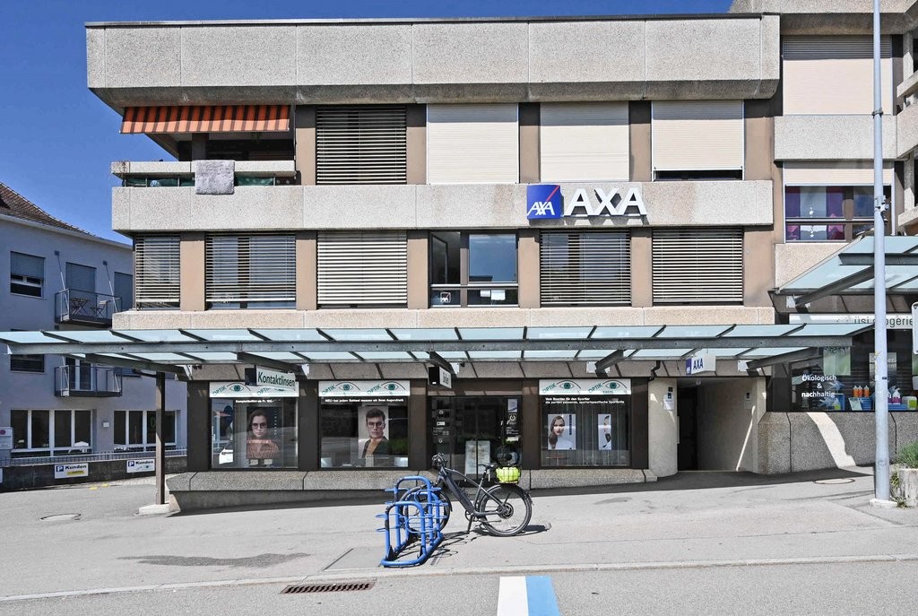 Covered bike parking, Foto 1 von 2