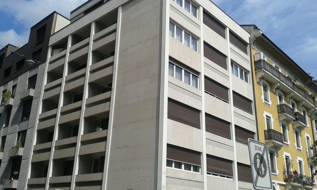 123m² arcade