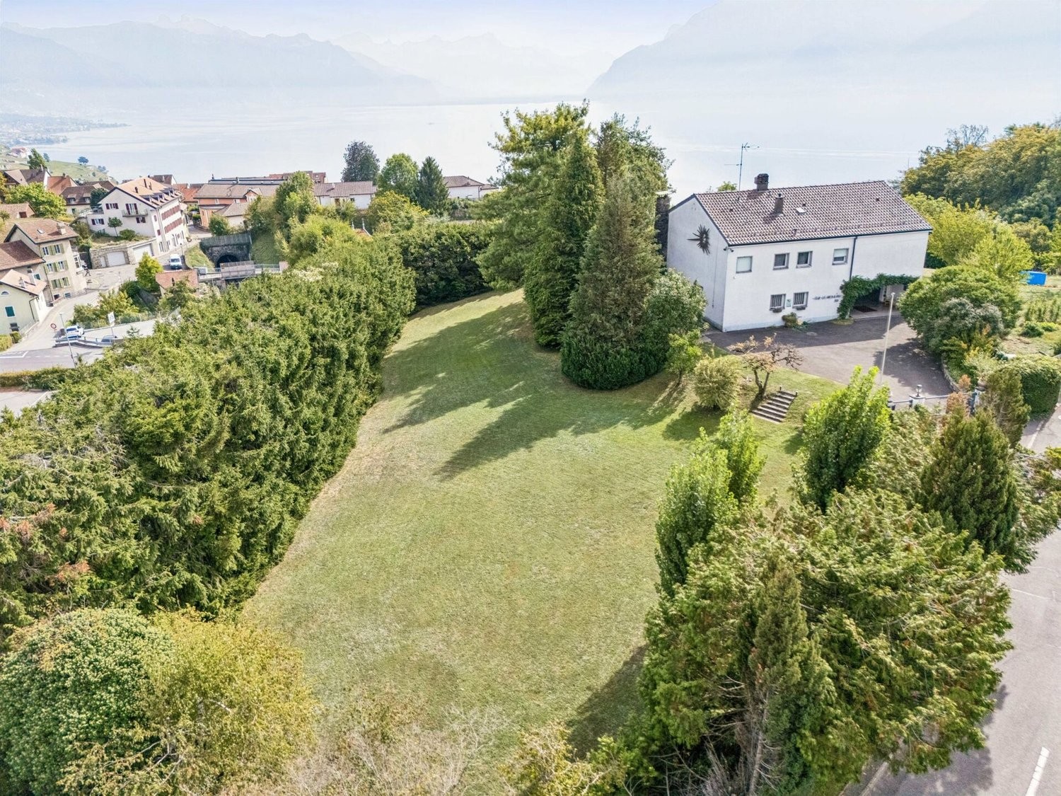 1000m² building land