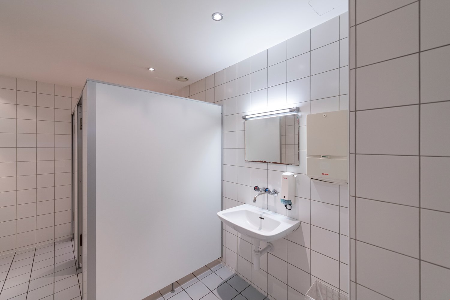 447m² office