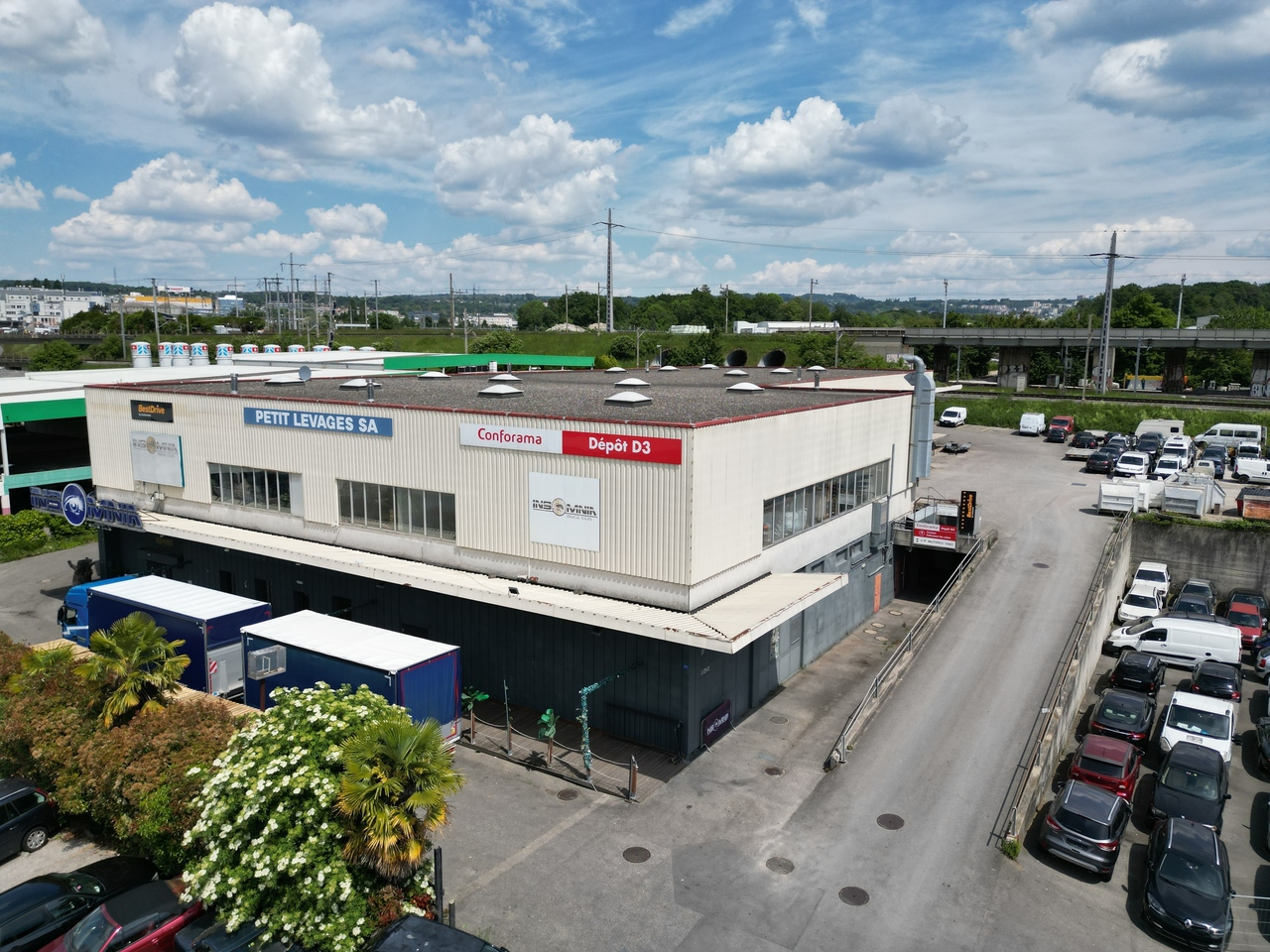 1620m² commercial