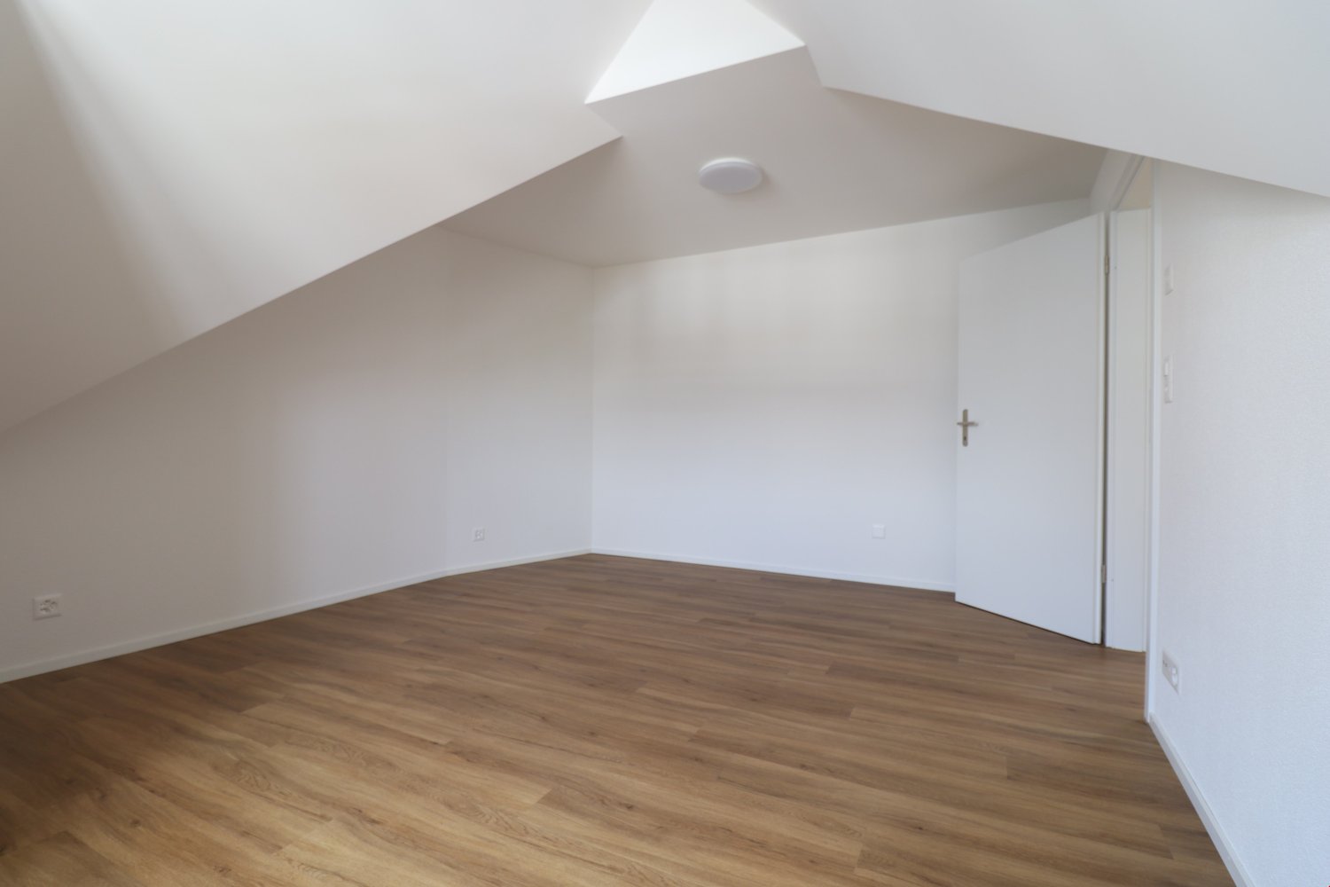 3 ½ rooms roof flat, Foto 4 von 10