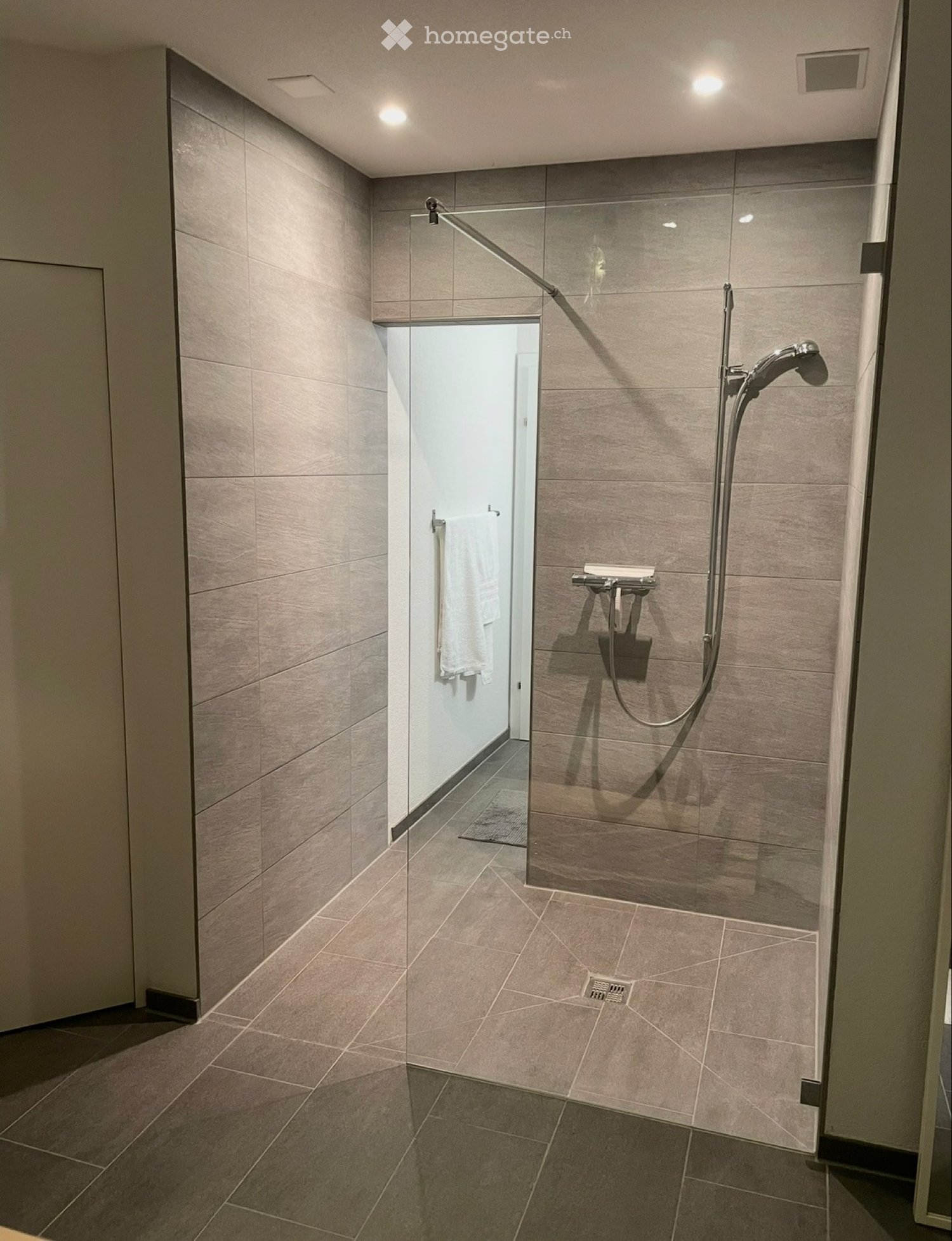 1 room single room, Foto 4 von 5