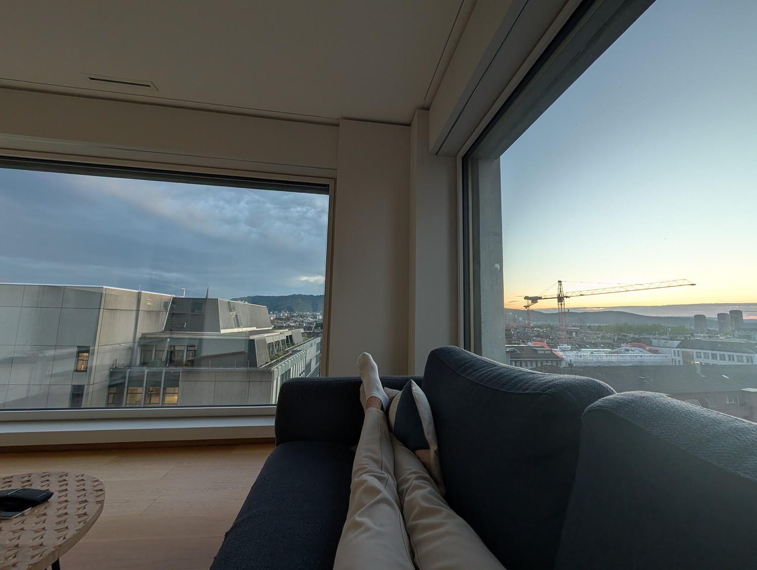 Zimmer in einer Wohngemeinschaft
Verfügbar von Oktober - Dezember (Mindestaufenthalt von 1 Monat): ein wunderschönes privates Zimmer in einer modernen Wohngemeinschaft, mit eigenem Badezimmer und eigenem Kühlschrank für maximalen Komfort. Sie werden mit zwei super coolen Mitbewohnern in einem freun, Foto 4 von 7