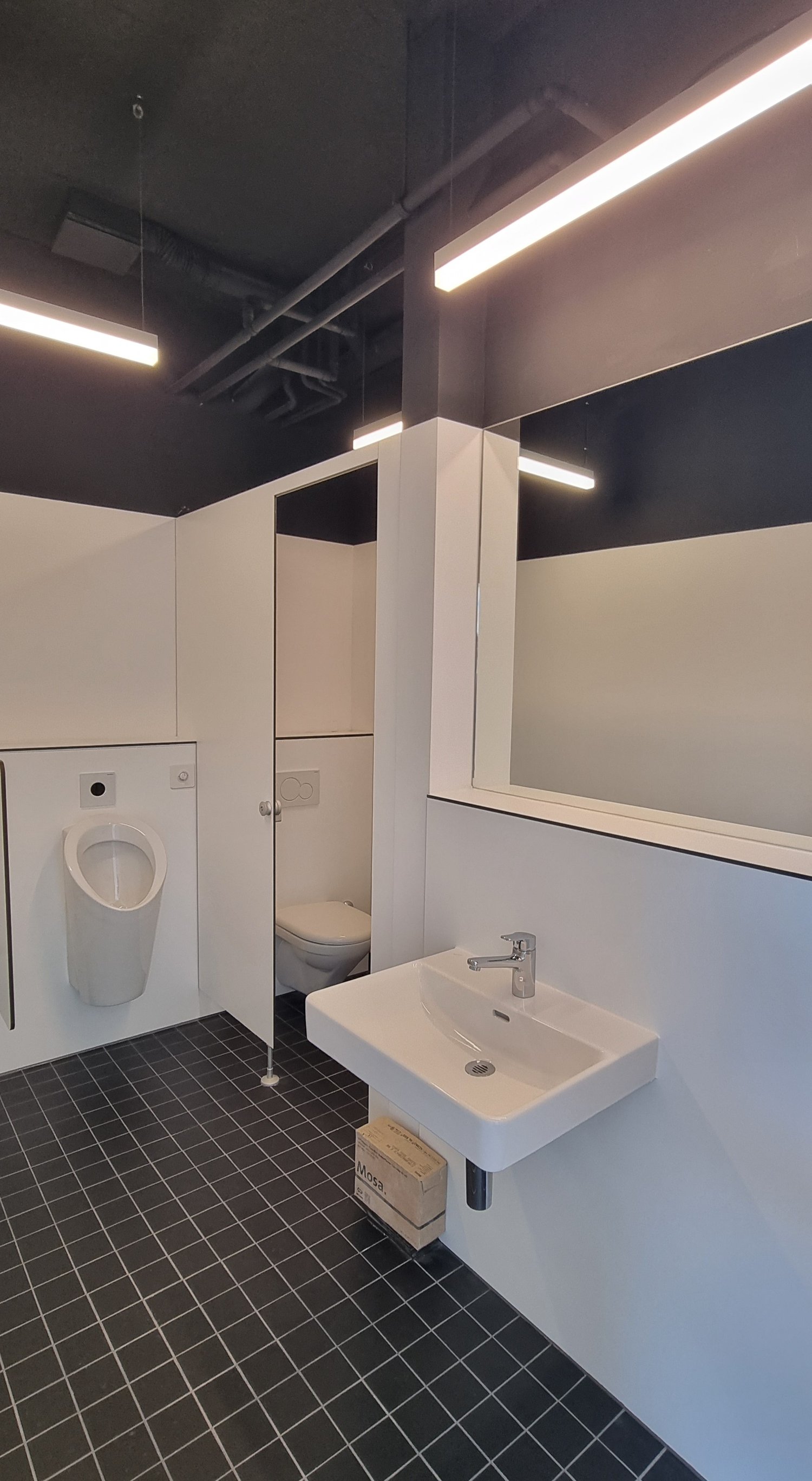 349m² office, photo 5 of 8