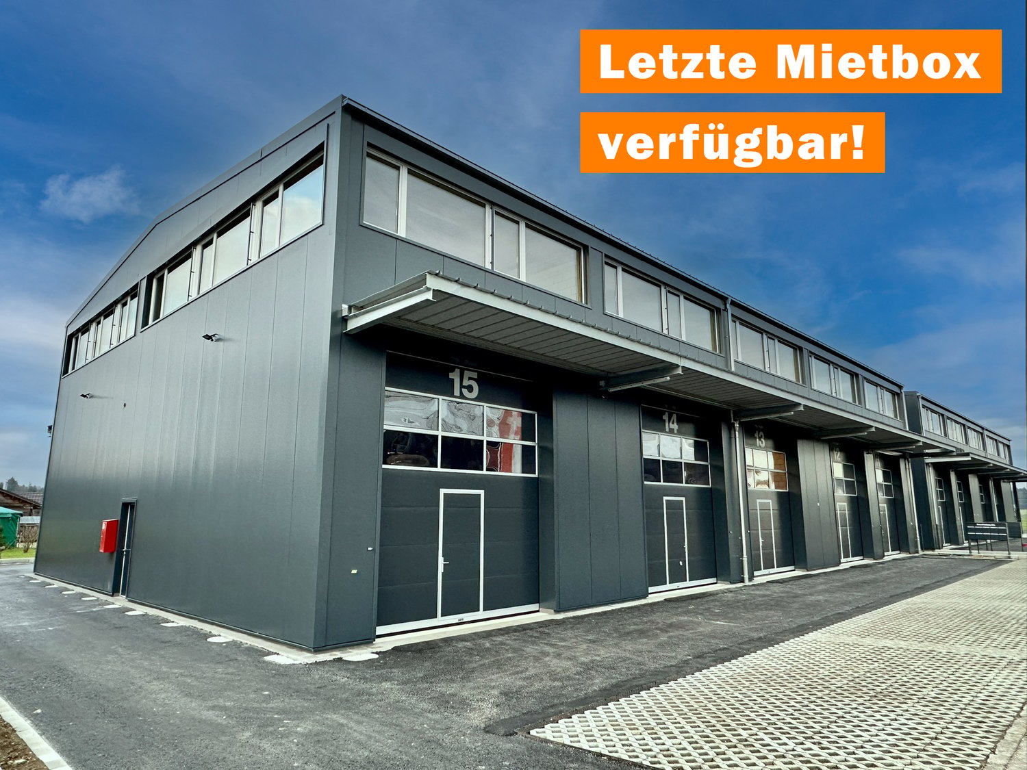 110m² commercial