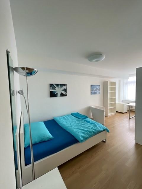 1 room apartment, Foto 2 von 8