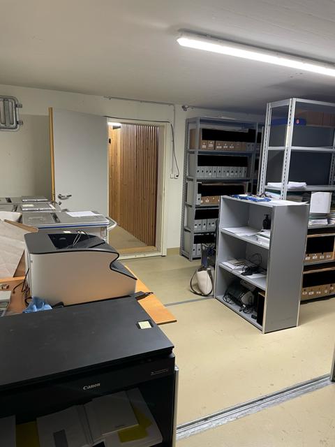 37m² storage room