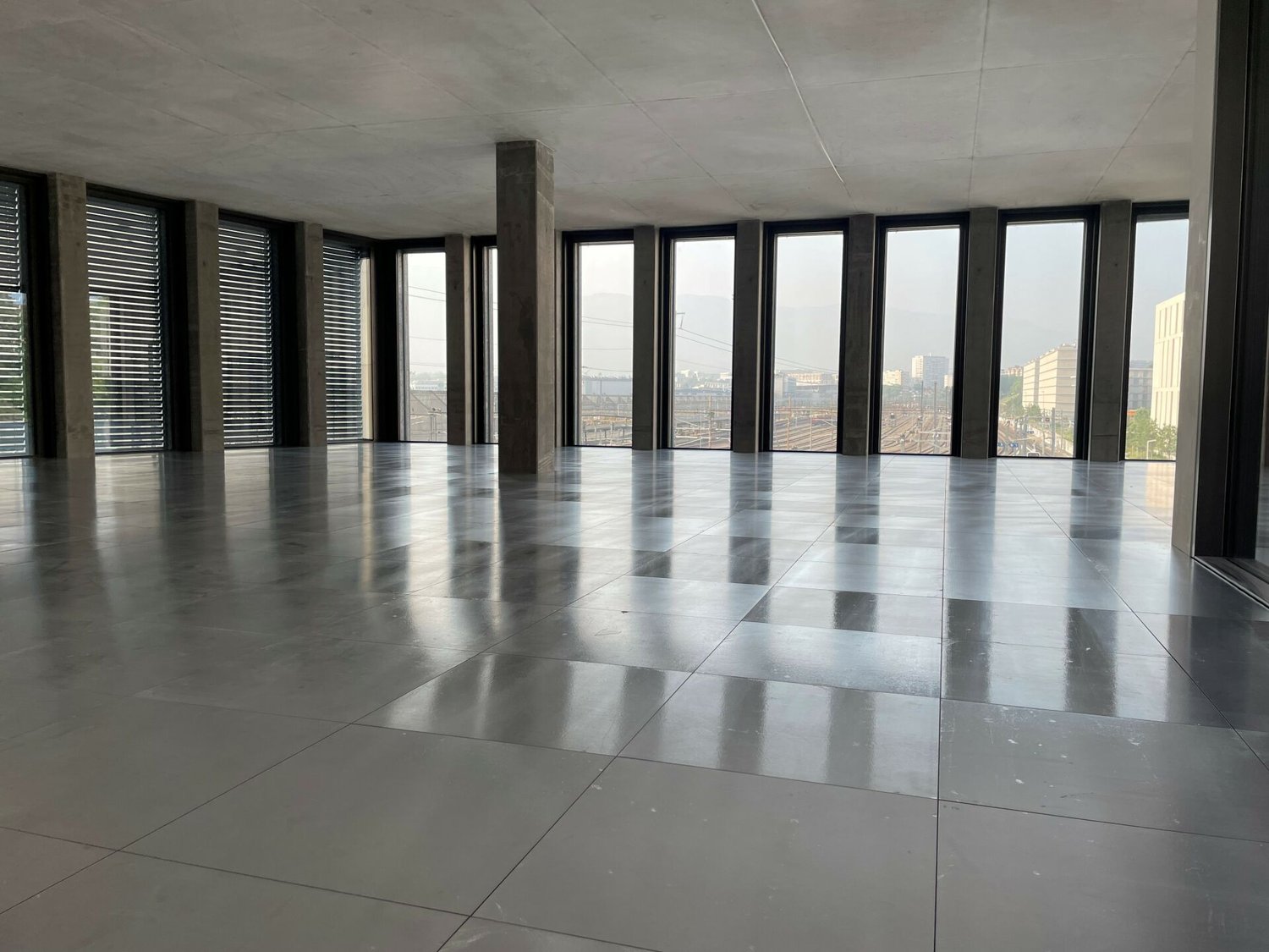 345m² commercial, Foto 3 von 5