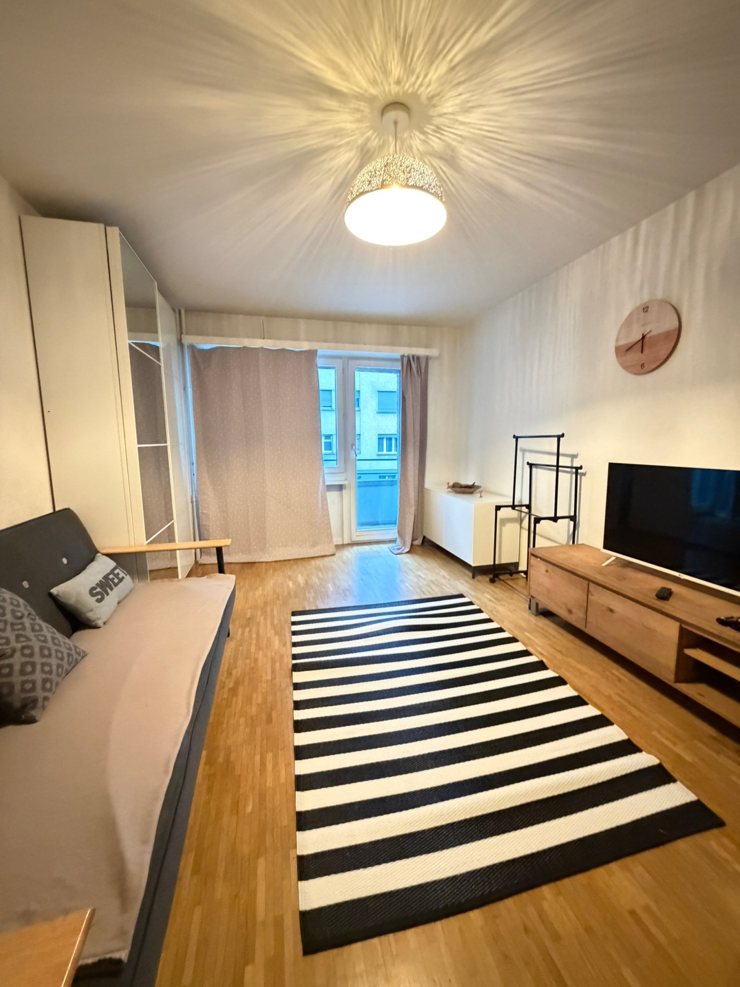 2 ½ Zimmer möblierte Wohnung, Foto 3 von 10