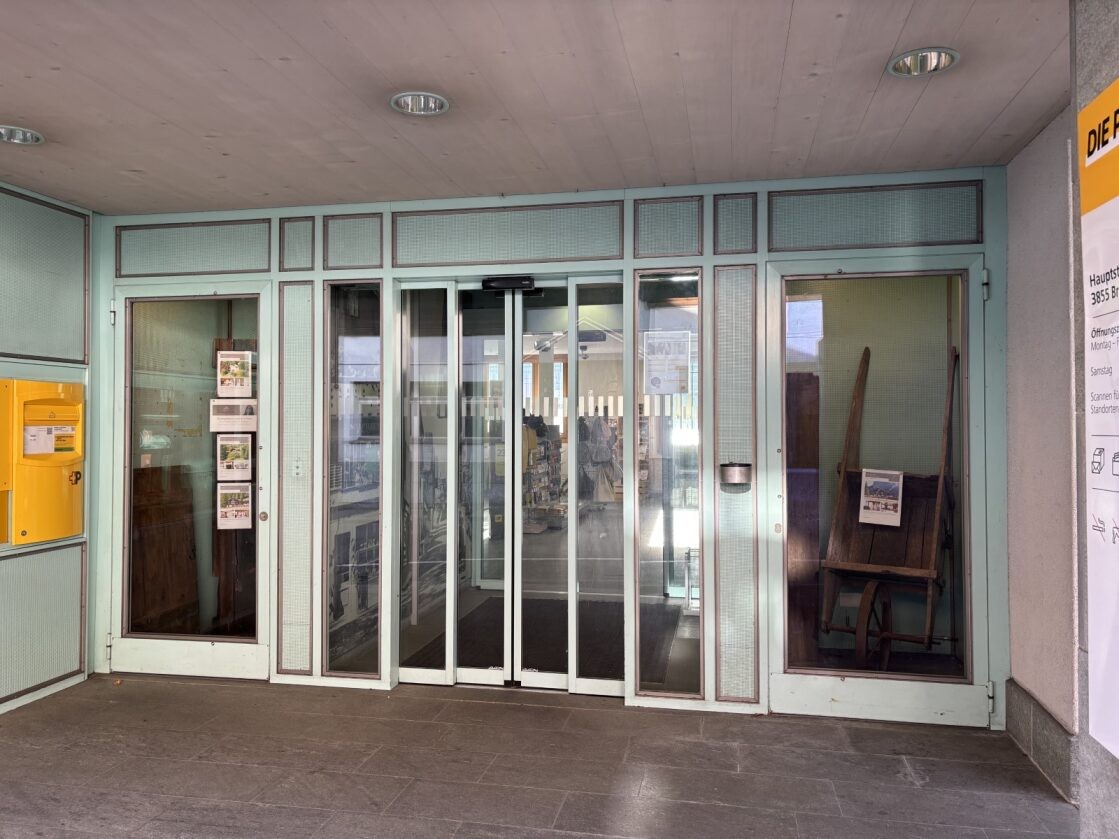 230m² shop