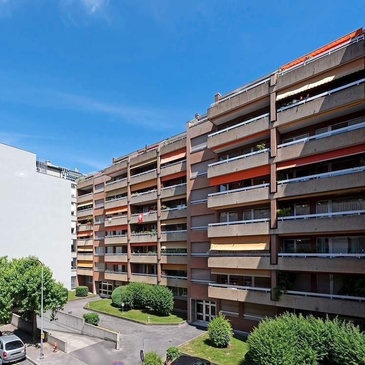 Garage singolo
In affitto garage individuale al 1° seminterrato
Affitto: CHF 250.- + IVA 8.1%
Contatto: Monsieur Osmani Shkelzen 078 846 23 29