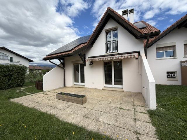 6-Zimmer-Reihenhaus, Foto 2 von 10