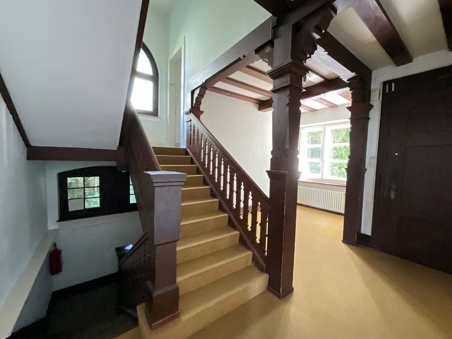 Chambre en colocation

Nous pouvons louer plusieurs chambres individuelles meublées jusqu'à la **fin septembre 2026**. Cette maison est située dans le beau quartier de Zürich Fluntern / Zürich Zoo et offre beaucoup d'espace et un grand jardin. Il y a deux salles de bain et deux toilettes supplémenta, photo 8 sur 10