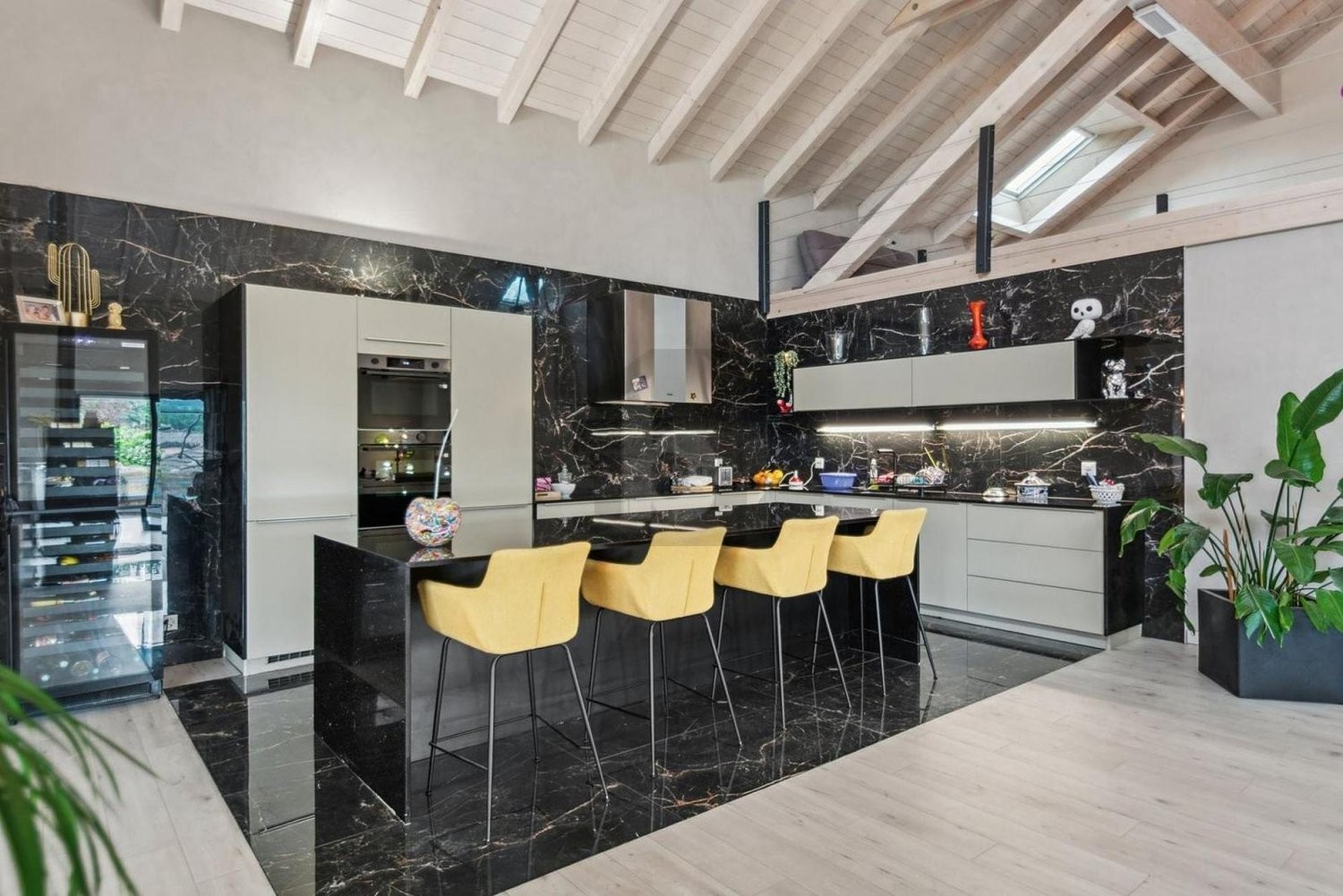6 rooms villa