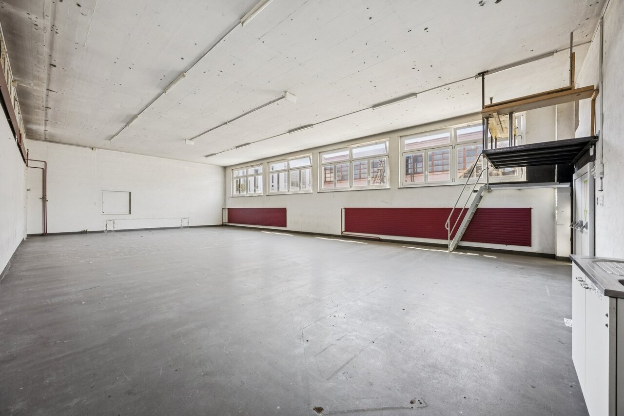 670m² commercial