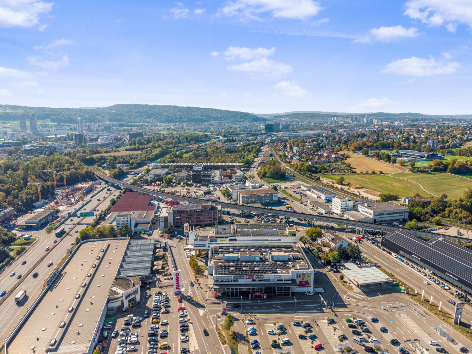 2700m² commercial