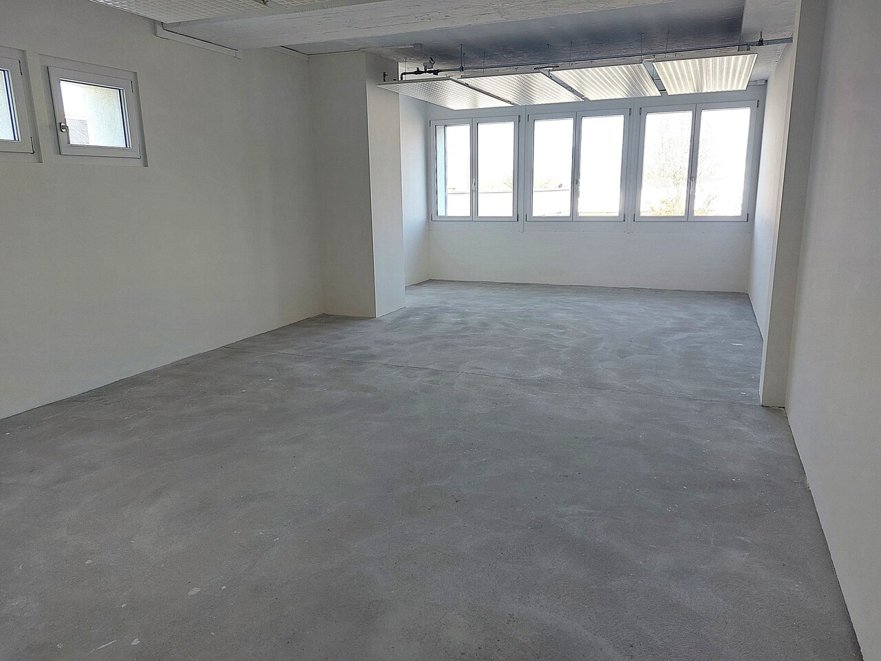 55m² office