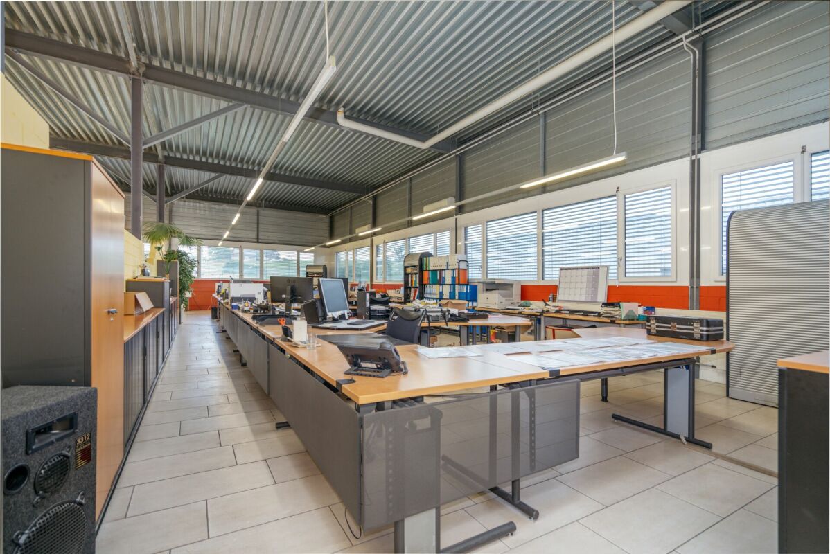Usine de 915m², photo 5 sur 10
