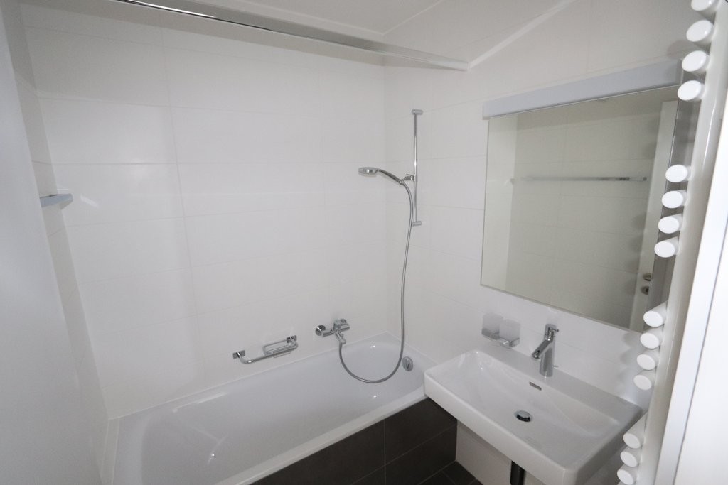 3 rooms apartment (3)