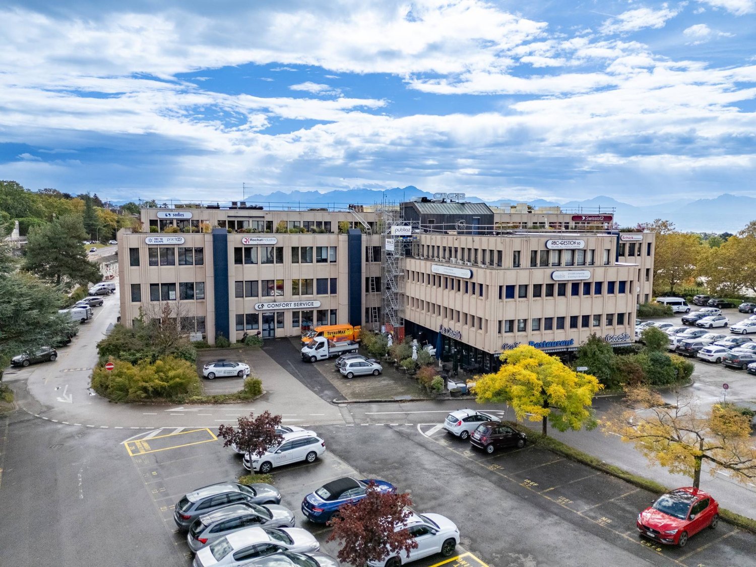 234m² Büro, Foto 1 von 8