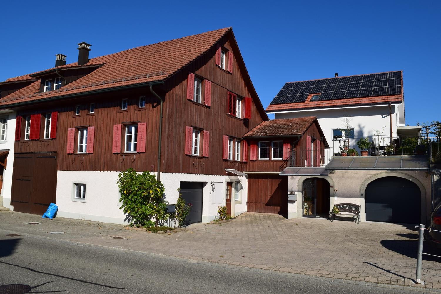 8 rooms single house