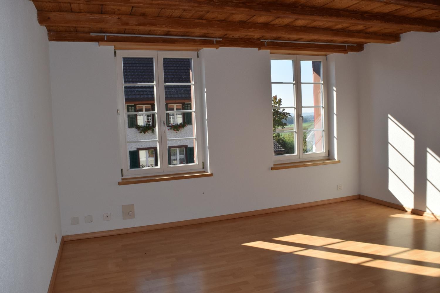 8 rooms single house