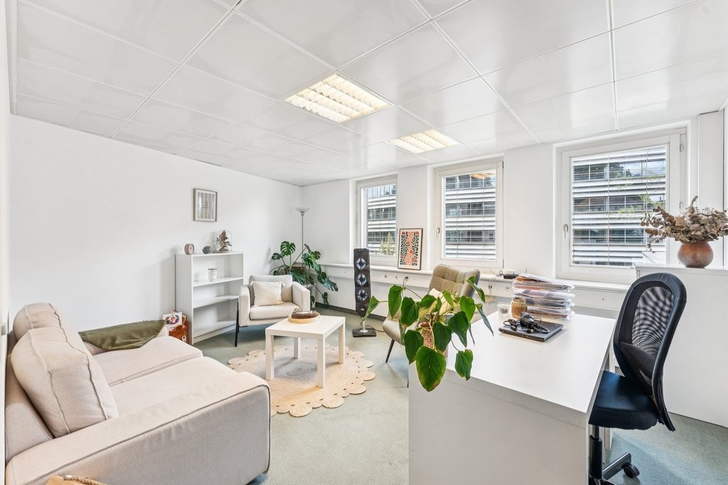 140m² Büro, Foto 1 von 10