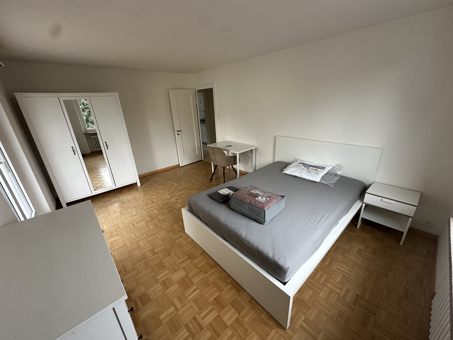 Room in a shared flat, Foto 1 von 5