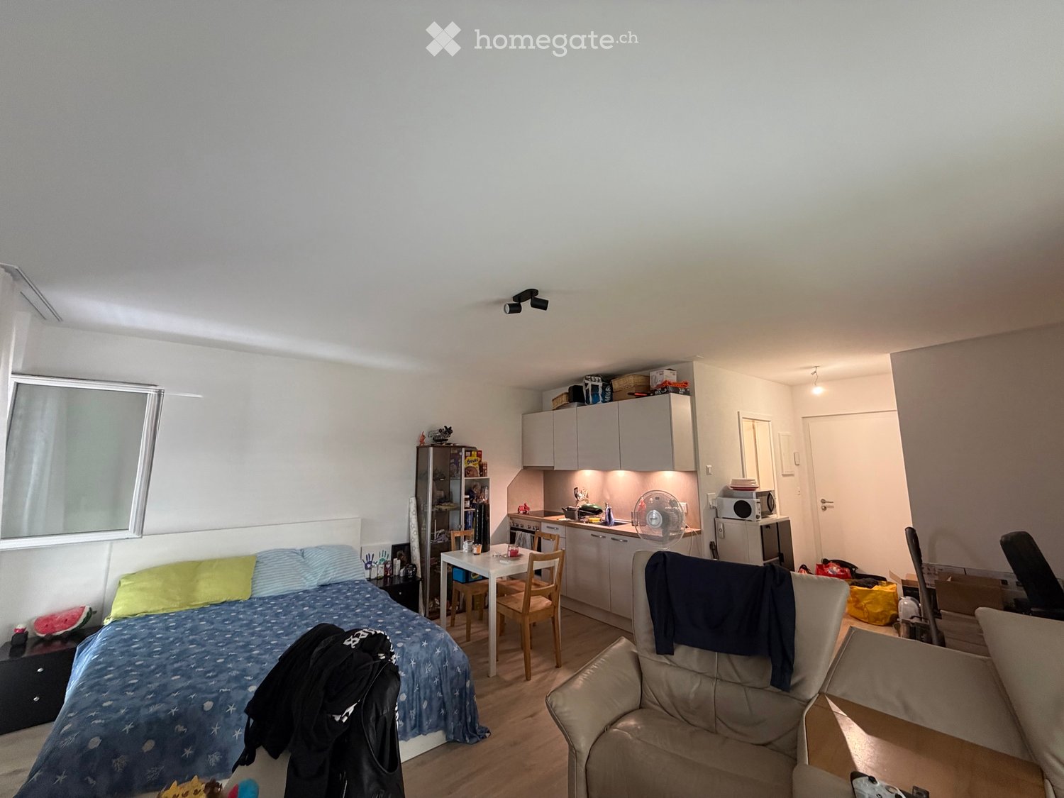 1 room apartment, Foto 2 von 3