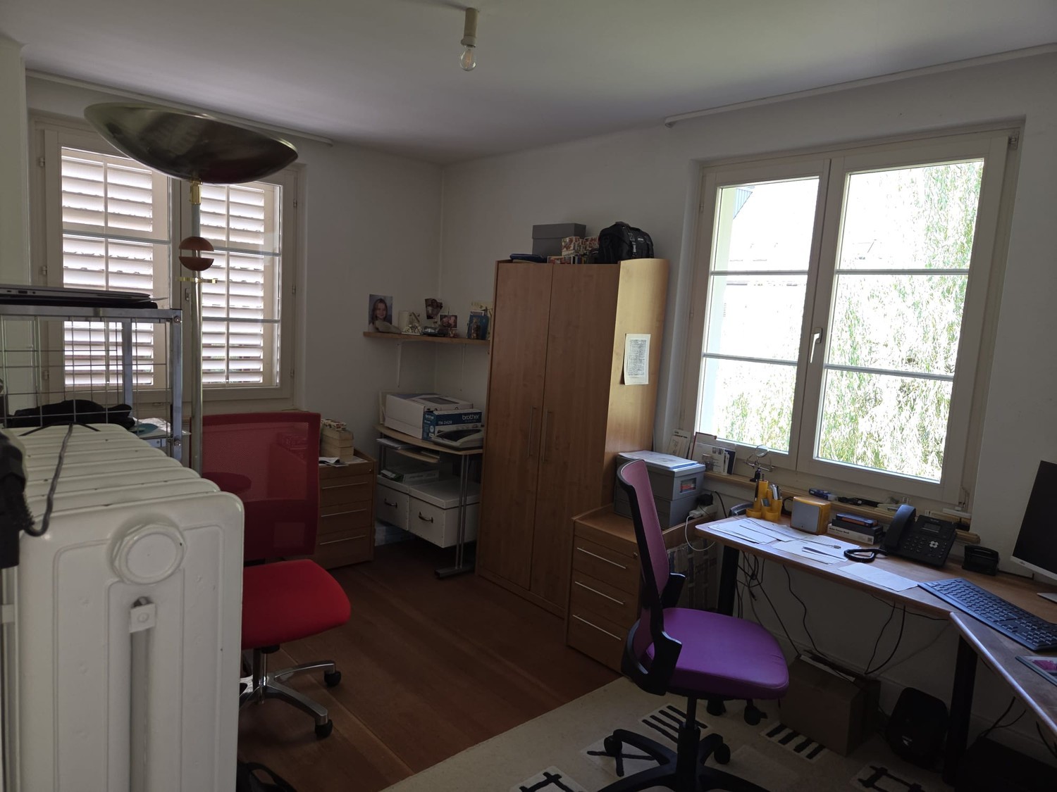 Durée déterminée : Dans un immeuble ancien, nous louons du 01. novembre 2026 au 31. juillet 2024 un appartement non meublé de 4 pièces, idéal comme colocation.

Nous nous réjouissons de prendre contact avec vous.