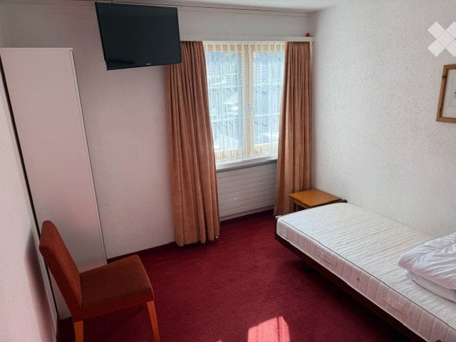 1 room single room