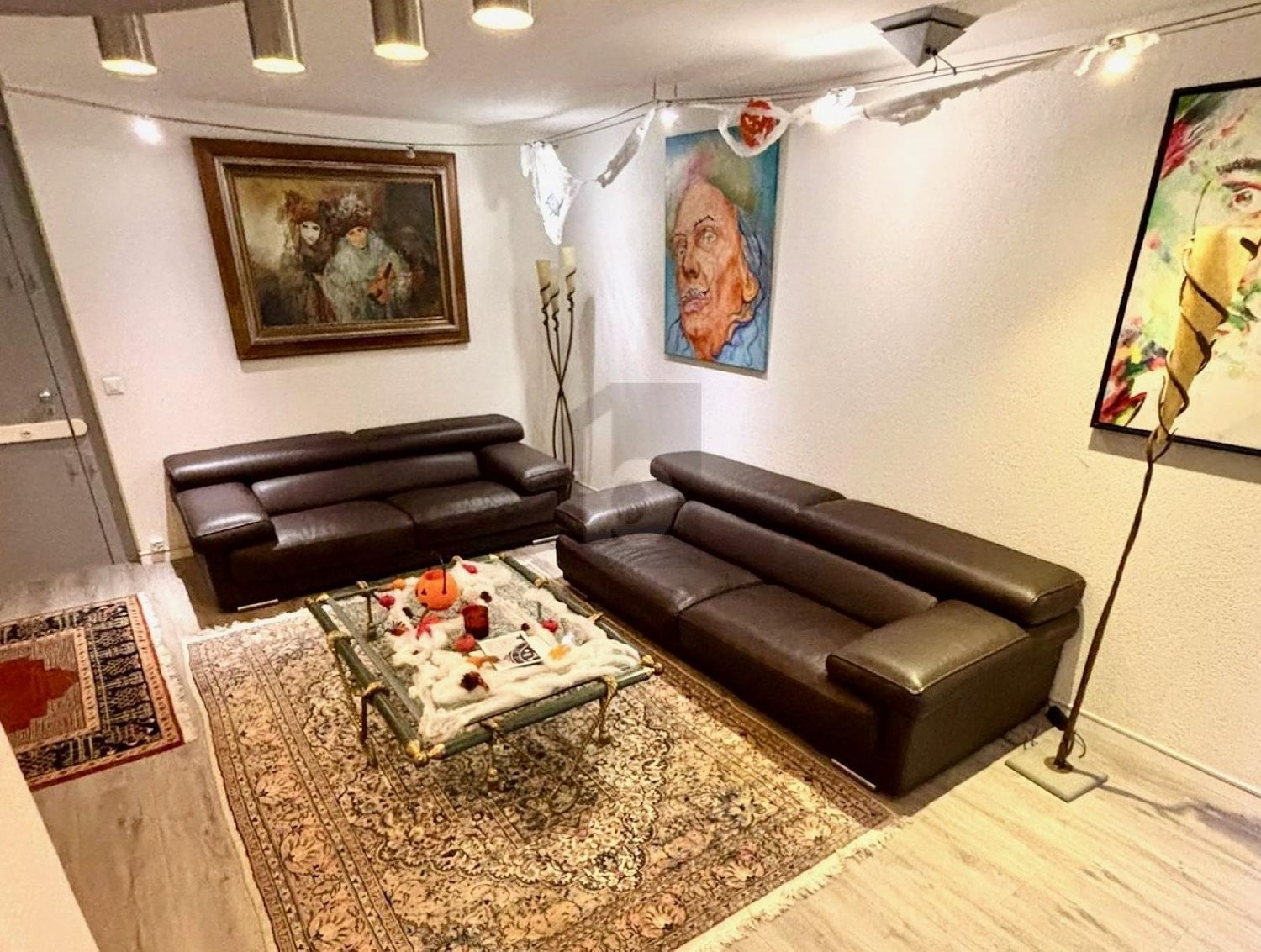 80m² Büro
