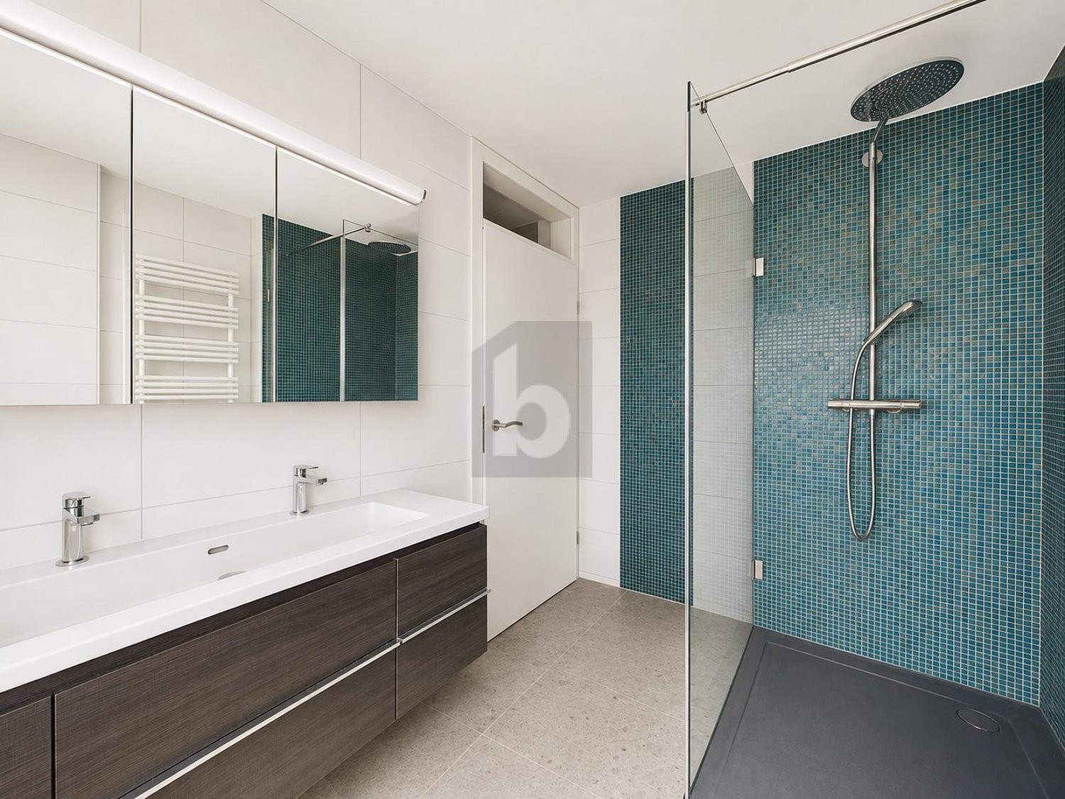 5 rooms single house, Foto 1 von 4
