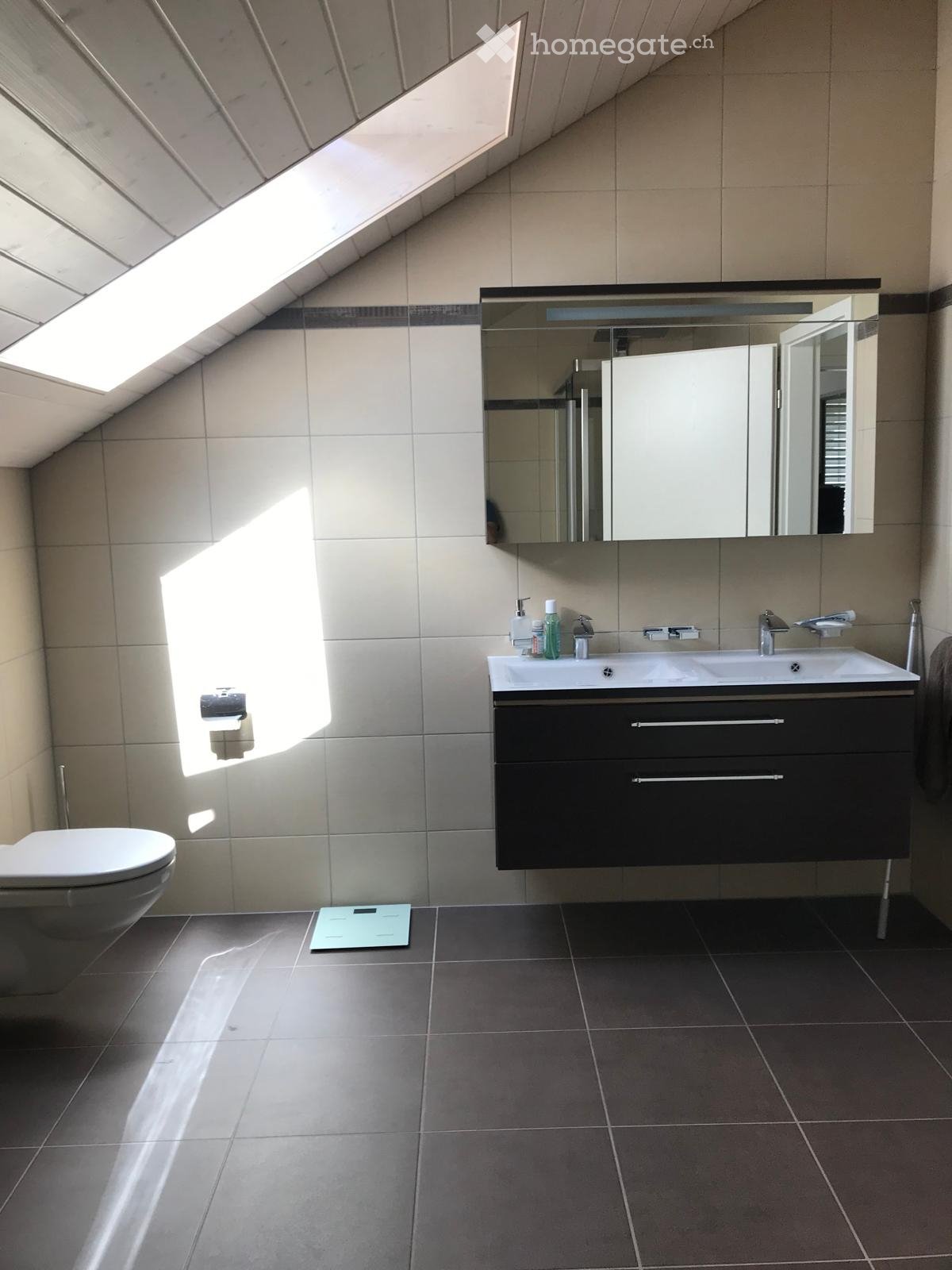 7-Zimmer-Einfamilienhaus, Foto 1 von 5