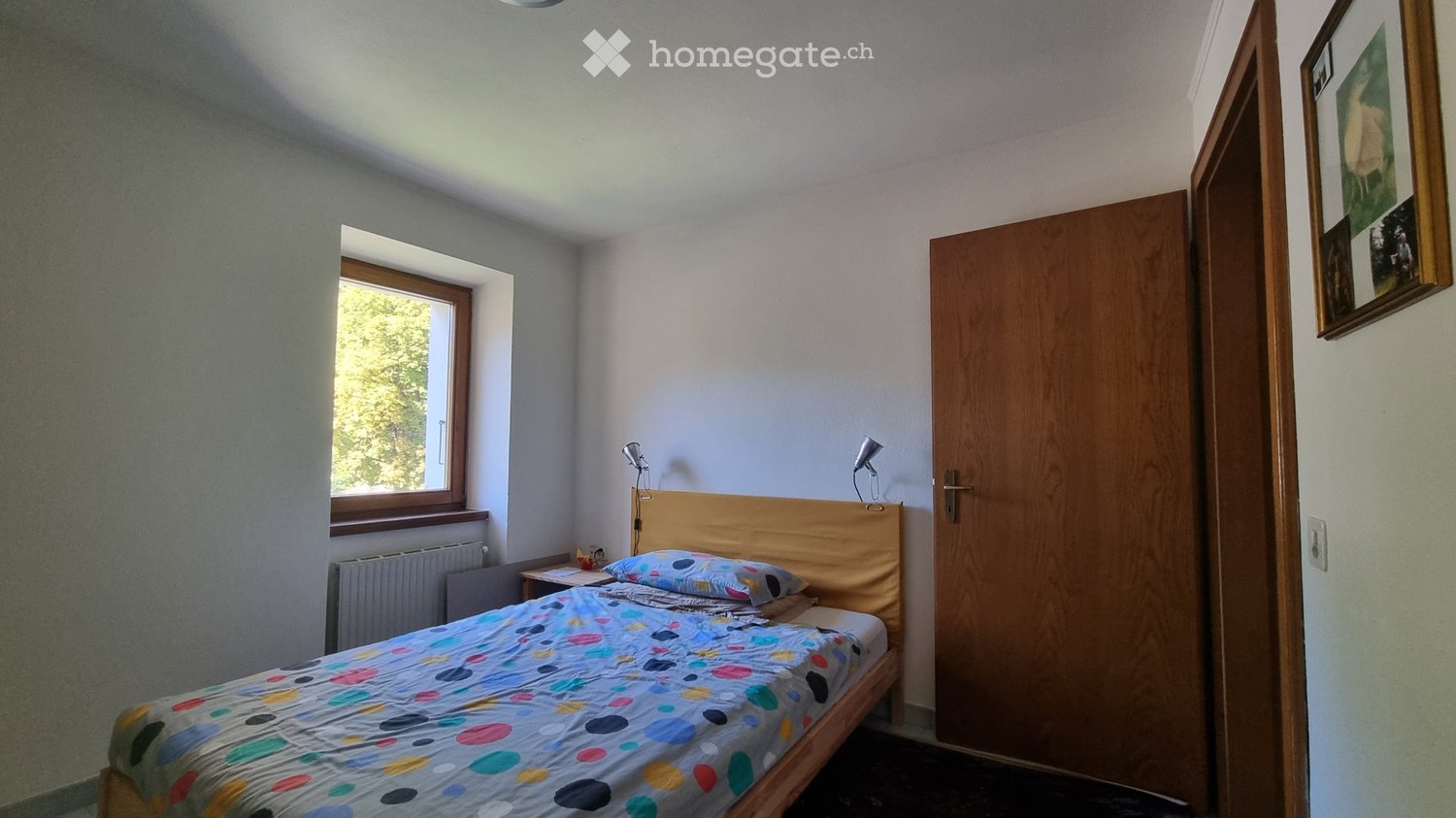 2 ½ Zimmer Wohnung
2 ½ Zimmer Wohnung, suche Nachmieter ab November.
Eingangskorridor, Wohnküche, Zimmer, Wohnzimmer und Bad. Nordwest-Ausrichtung. Miete 685.- pro Monat inklusive Nebenkosten. Parkplatz möglich 50.- pro Monat, Foto 3 von 5