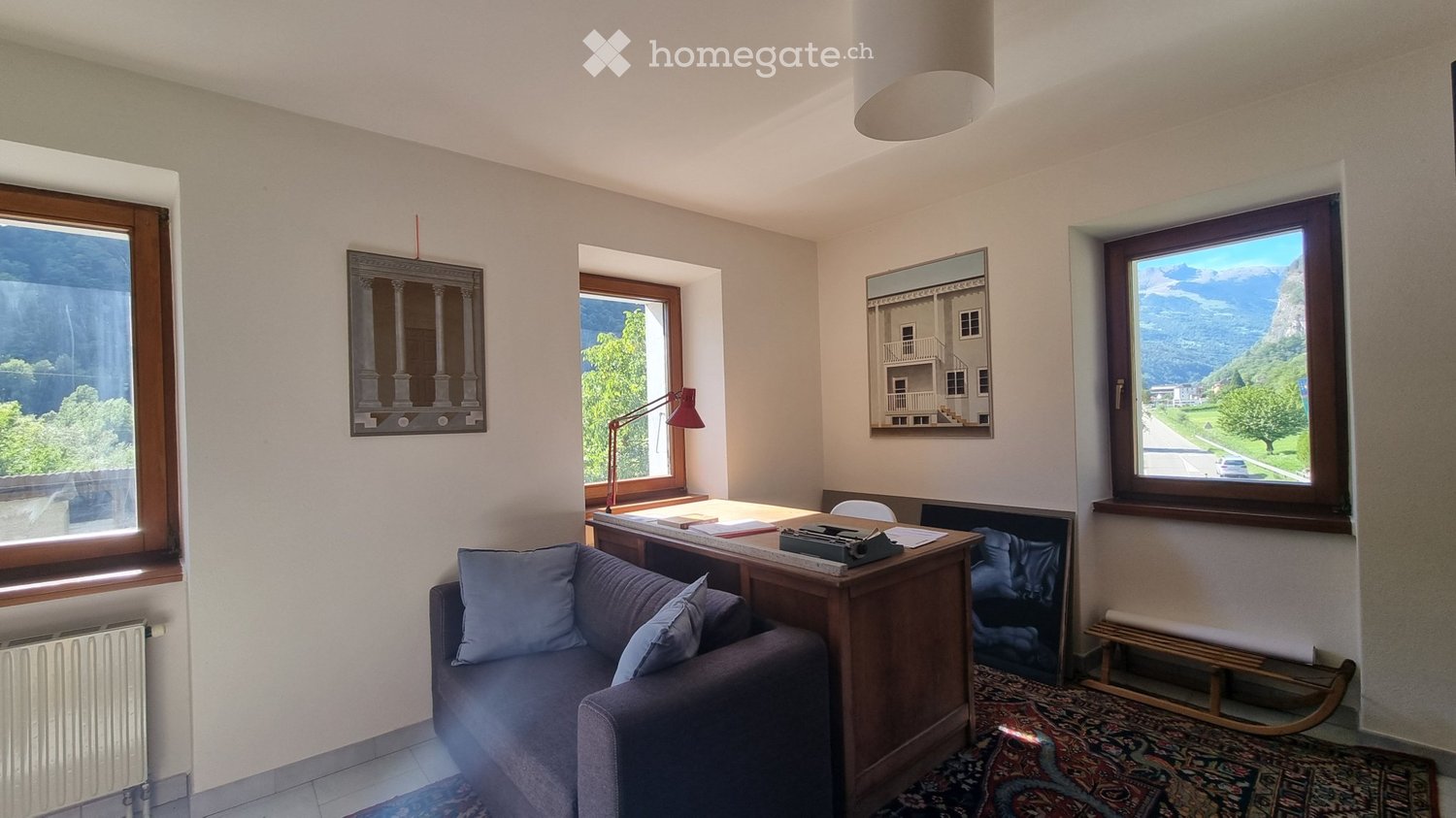 2 ½ Zimmer Wohnung
2 ½ Zimmer Wohnung, suche Nachmieter ab November.
Eingangskorridor, Wohnküche, Zimmer, Wohnzimmer und Bad. Nordwest-Ausrichtung. Miete 685.- pro Monat inklusive Nebenkosten. Parkplatz möglich 50.- pro Monat, Foto 1 von 5