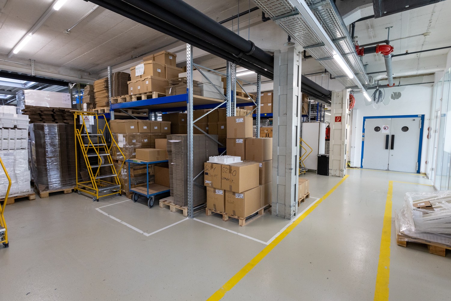 1580m² commercial