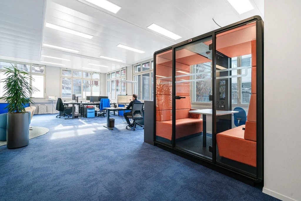 1580m² commercial