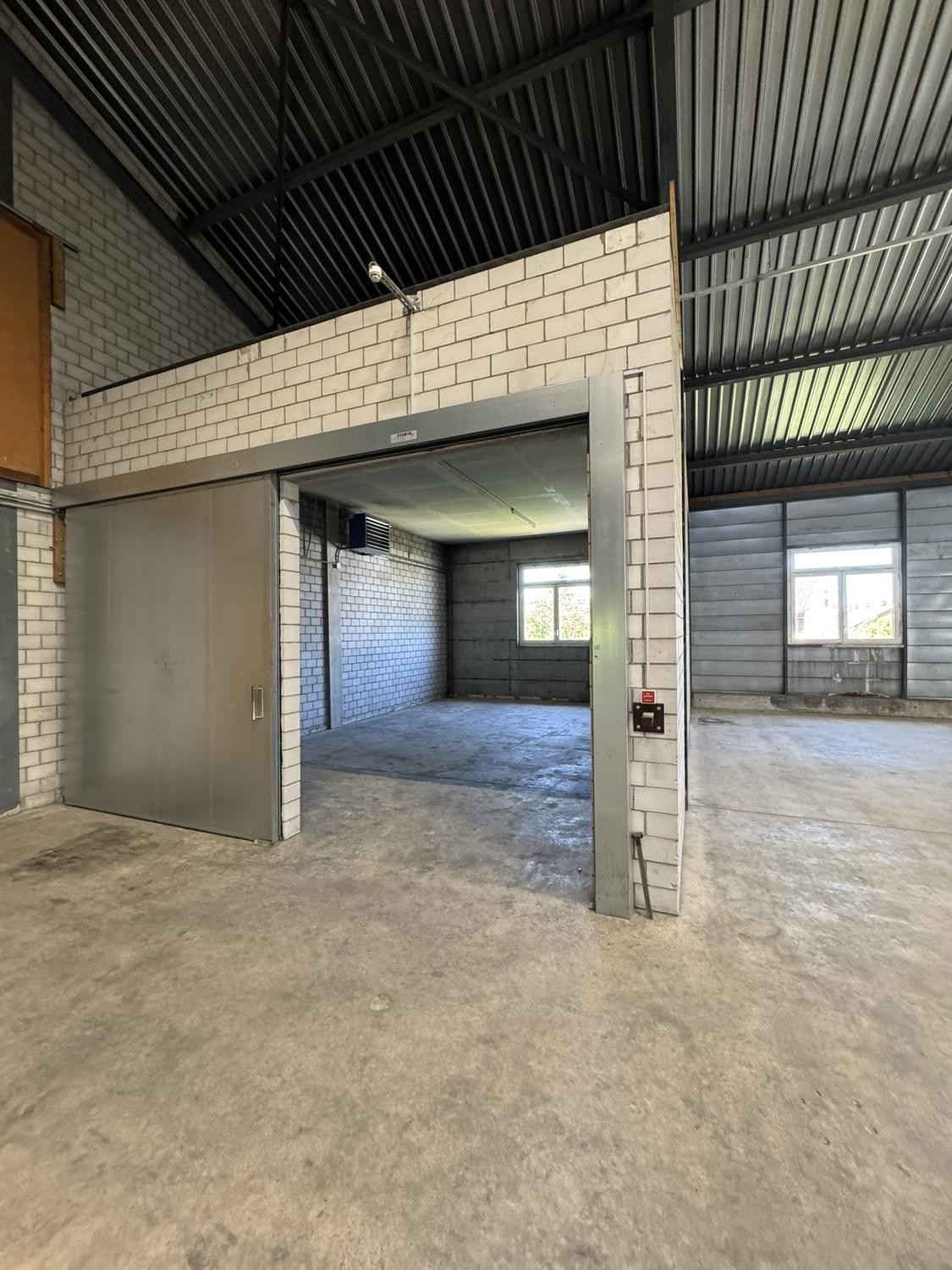 765m² commercial