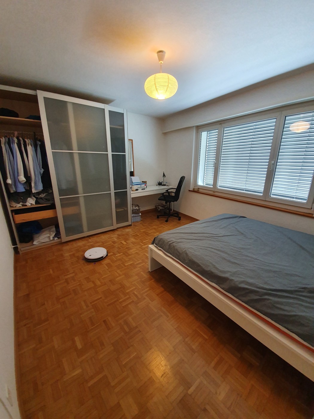 Appartement de 2 ½ pièces

Je loue mon appartement de 2.5 à Kusnacht Zurich pour une période temporaire de 3-4 mois. Emplacement idéal avec la gare, le lac, le supermarché et plus encore à moins de 1 min à pied. Date d'entrée mi/fin juillet pour une période de 2-3 mois.